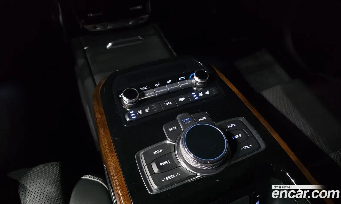 Genesis EQ900 2016 3.8 автомат (гидро), фото 19 Genesis EQ900 2016 3.8 автомат (гидро), фото 19