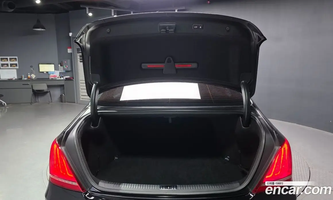 Genesis EQ900 2016 3.8 автомат (гидро), фото 20 Genesis EQ900 2016 3.8 автомат (гидро), фото 20