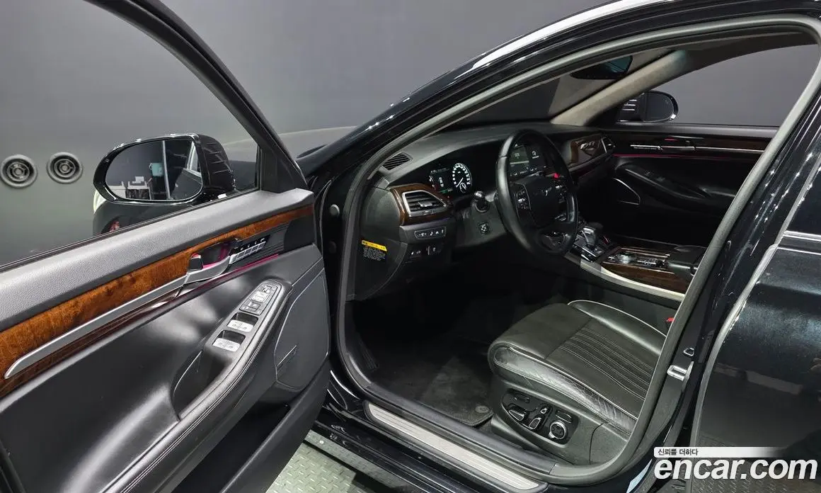 Genesis EQ900 2016 3.8 автомат (гидро), фото 10 Genesis EQ900 2016 3.8 автомат (гидро), фото 10