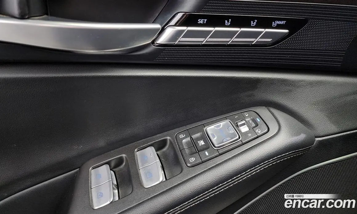 Genesis EQ900 2016 3.8 автомат (гидро), фото 12 Genesis EQ900 2016 3.8 автомат (гидро), фото 12