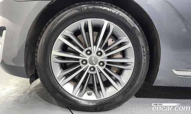 Genesis EQ900 2016 3.8 автомат (гидро), миниатюра 5 Genesis EQ900 2016 3.8 автомат (гидро), миниатюра 5