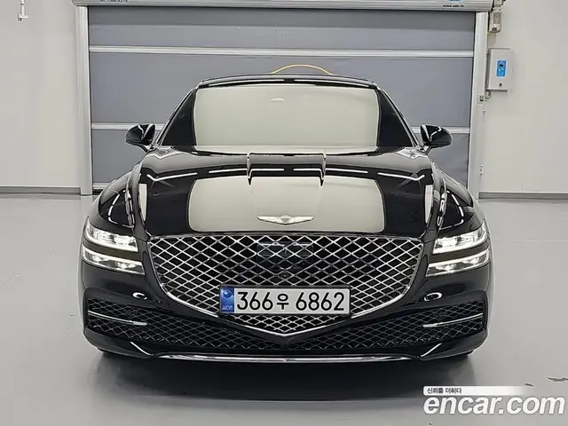 Genesis G80, 2023, 50 989 км