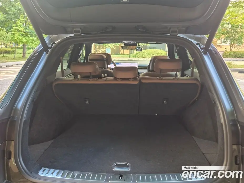 Genesis GV70 2025 2.5 автомат (гидро), фото 15 Genesis GV70 2025 2.5 автомат (гидро), фото 15