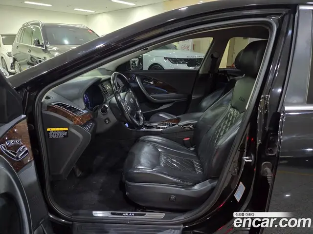 Hyundai Aslan 2015 3.3 автомат (гидро), миниатюра 6