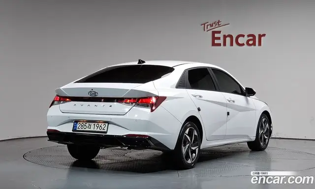 Hyundai Avante 2022 1.6 автомат (гидро), миниатюра 2