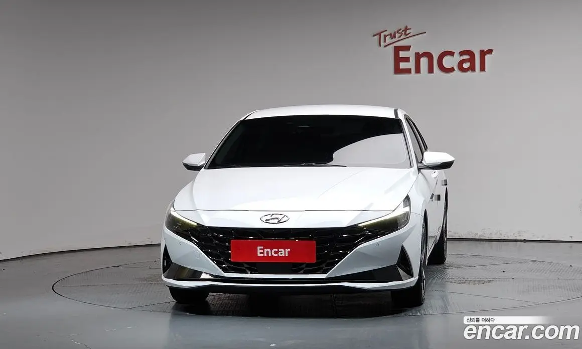 Hyundai Avante 2022 1.6 автомат (гидро), фото 3