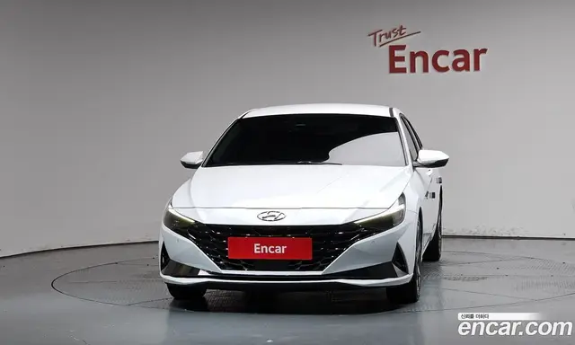 Hyundai Avante 2022 1.6 автомат (гидро), миниатюра 3