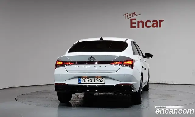Hyundai Avante 2022 1.6 автомат (гидро), миниатюра 4