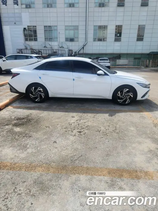 Hyundai Avante 2026 1.6 автомат (гидро), фото 3