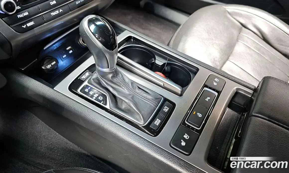 Hyundai Genesis 2016 3.3 автомат (гидро), фото 9