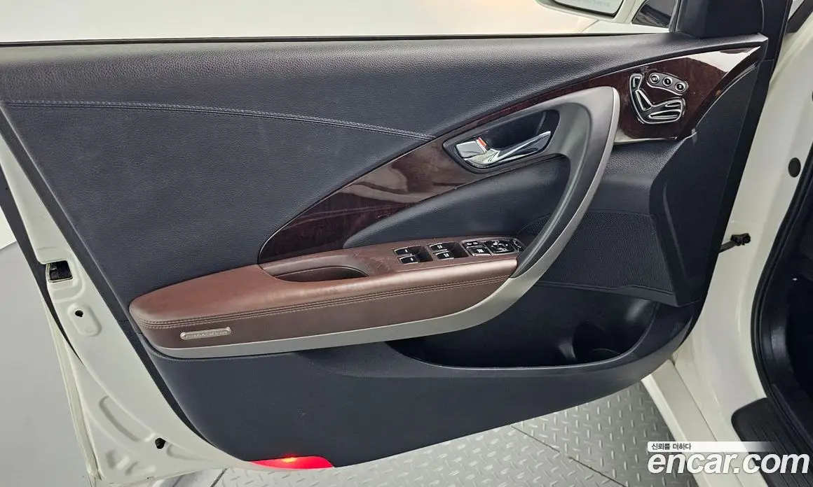 Hyundai Grandeur 2013 3.0 автомат (гидро), фото 14