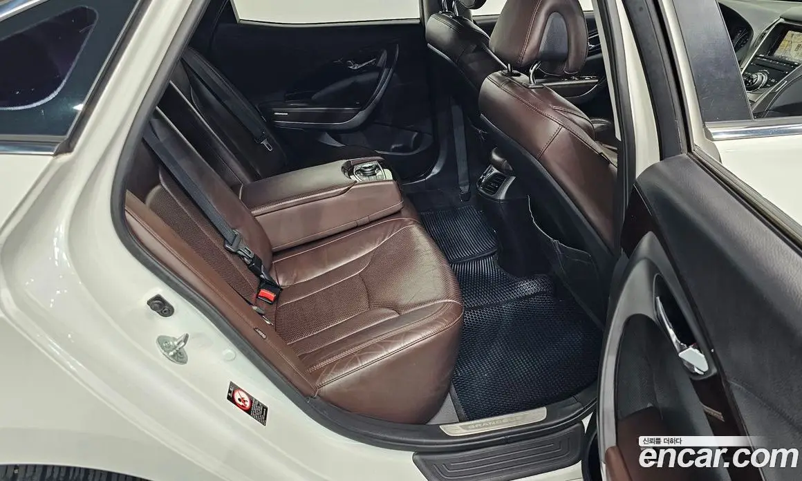 Hyundai Grandeur 2013 3.0 автомат (гидро), фото 17