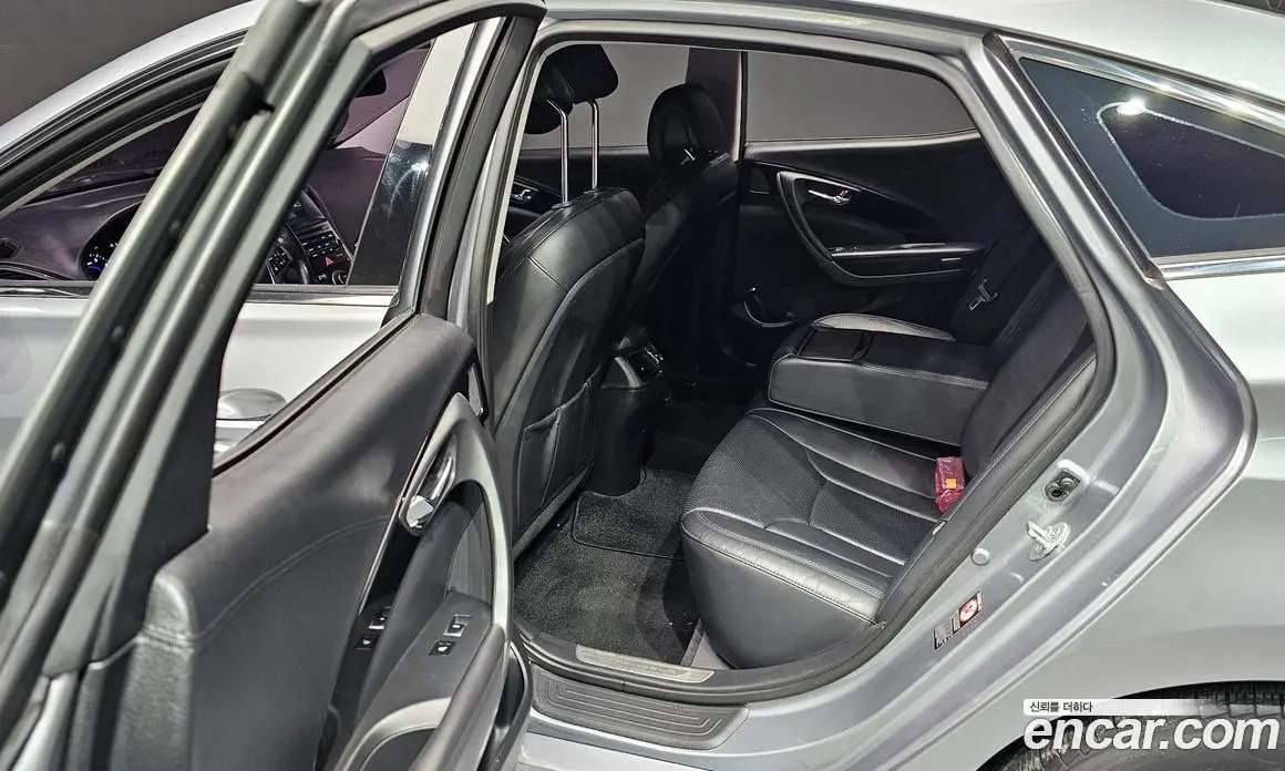 Hyundai Grandeur 2015 2.4 автомат (гидро), фото 12