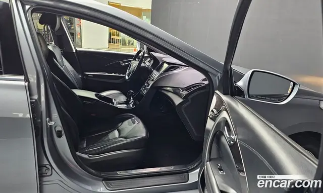 Hyundai Grandeur 2015 2.4 автомат (гидро), миниатюра 10