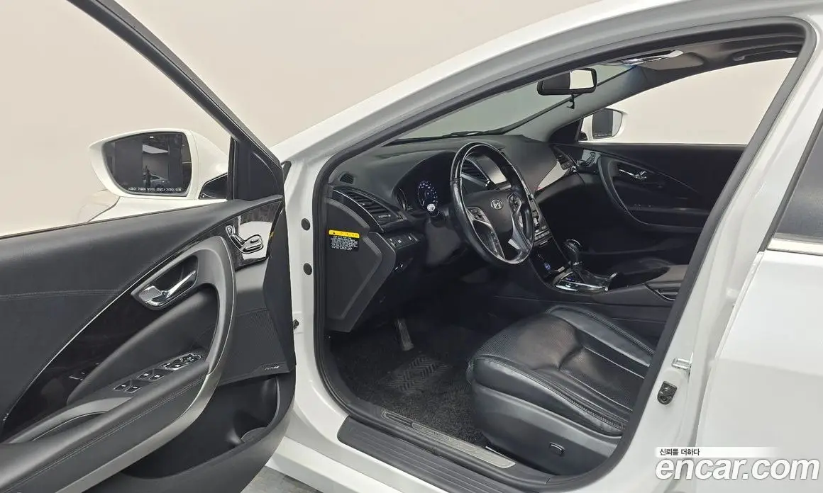 Hyundai Grandeur 2015 2.4 автомат (гидро), фото 12