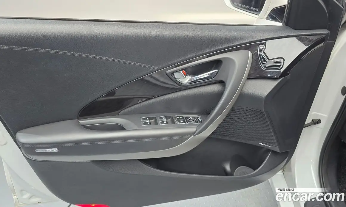 Hyundai Grandeur 2015 2.4 автомат (гидро), фото 13