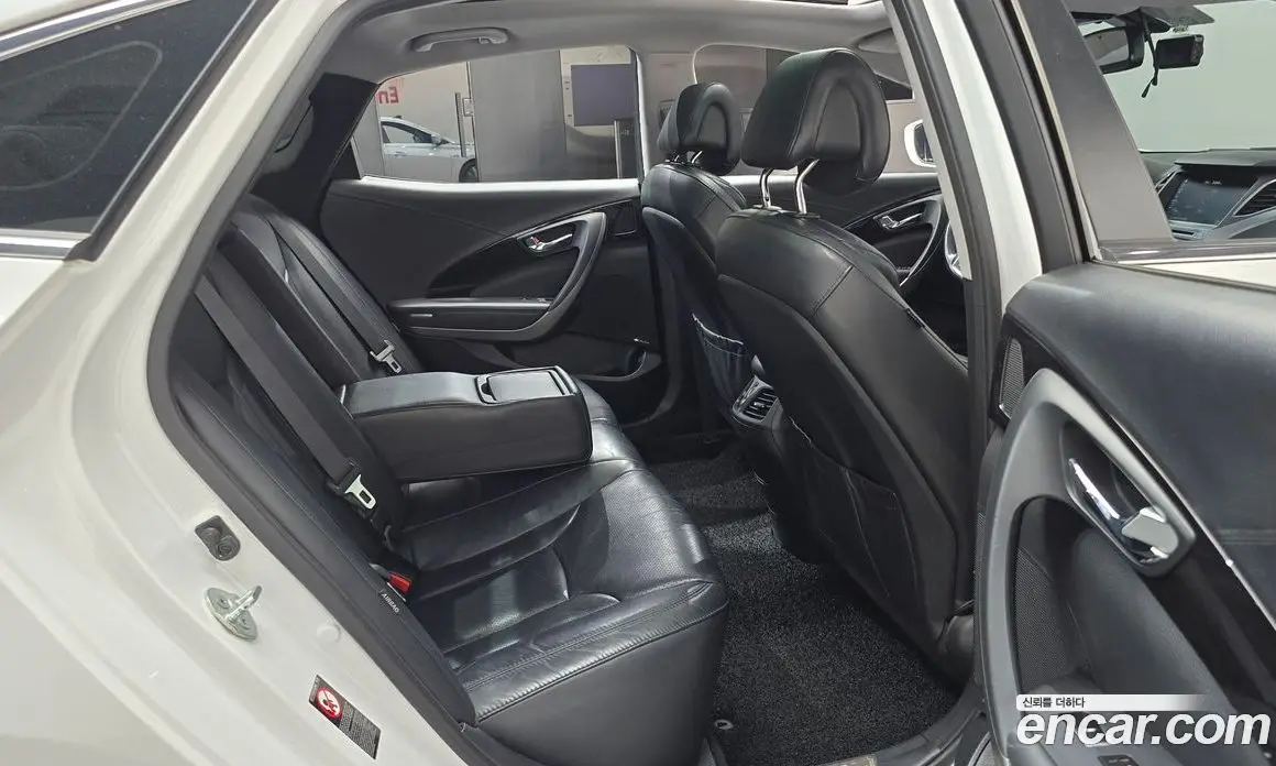 Hyundai Grandeur 2015 2.4 автомат (гидро), фото 16