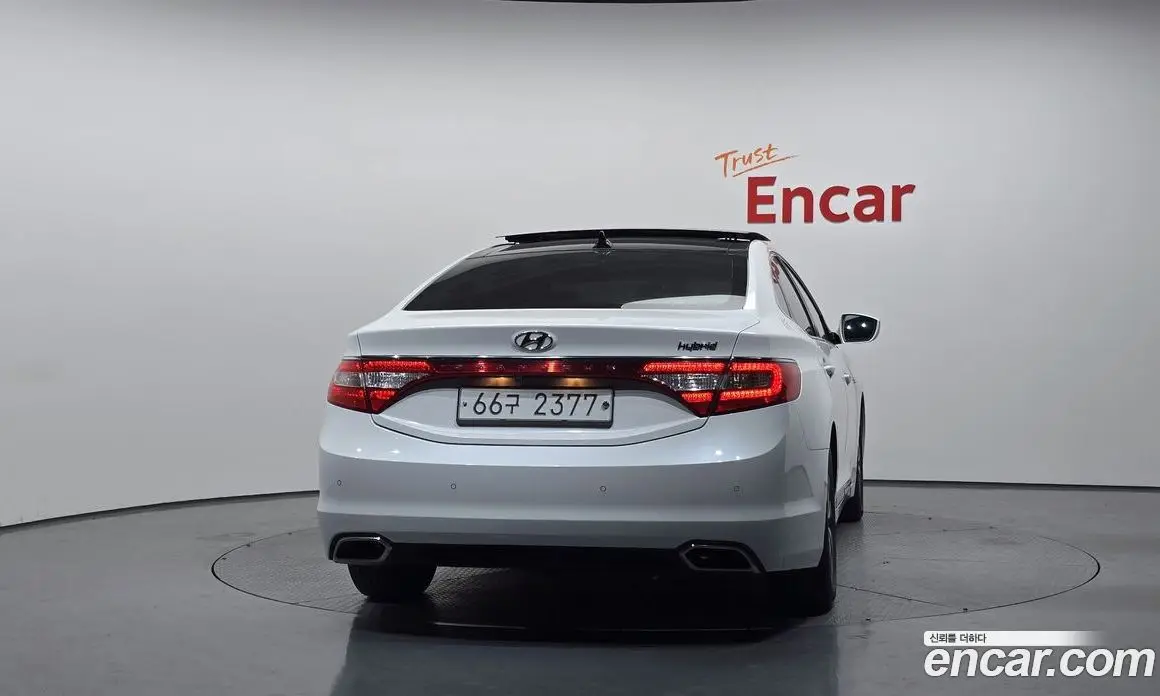 Hyundai Grandeur 2015 2.4 автомат (гидро), фото 3