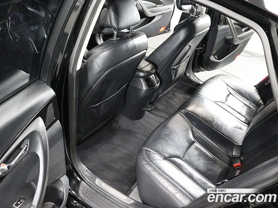 Hyundai Grandeur 2015 3.0 автомат (гидро), фото 17
