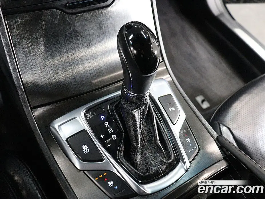 Hyundai Grandeur 2015 3.0 автомат (гидро), фото 9