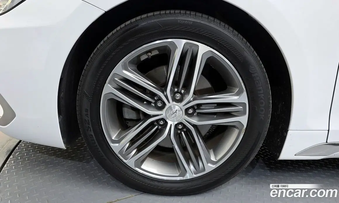 Hyundai Grandeur 2017 2.4 автомат (гидро), фото 5