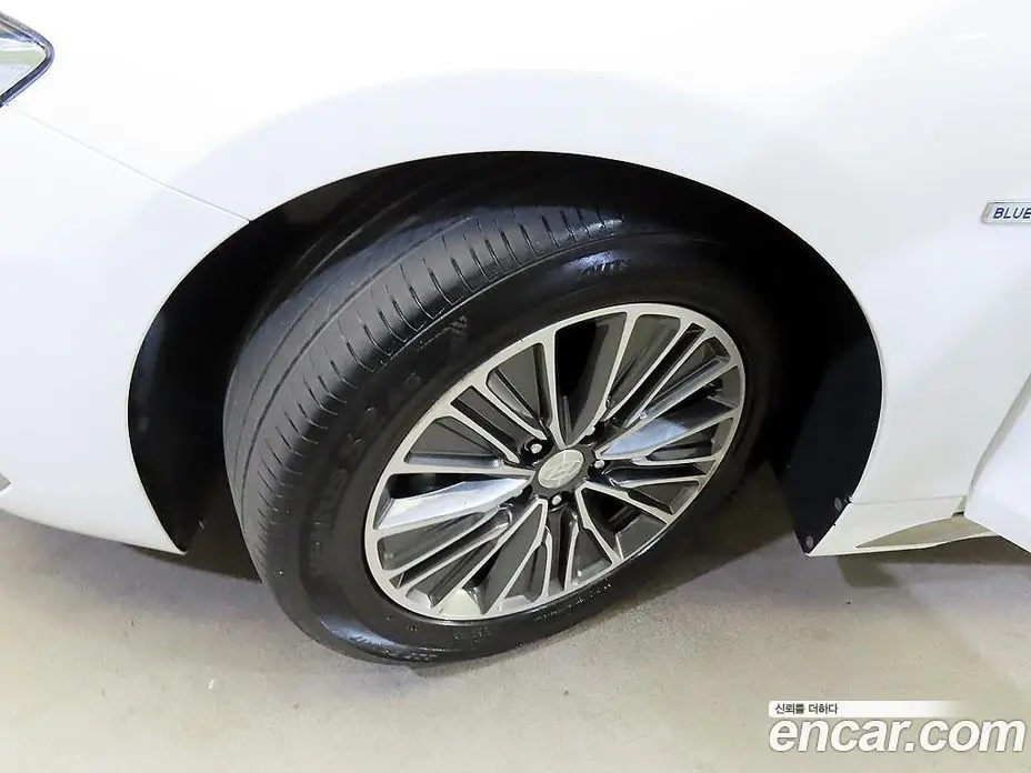 Hyundai Grandeur 2017 2.4 автомат (гидро), фото 5 Hyundai Grandeur 2017 2.4 автомат (гидро), фото 5