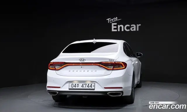 Hyundai Grandeur 2017 2.4 автомат (гидро), миниатюра 4
