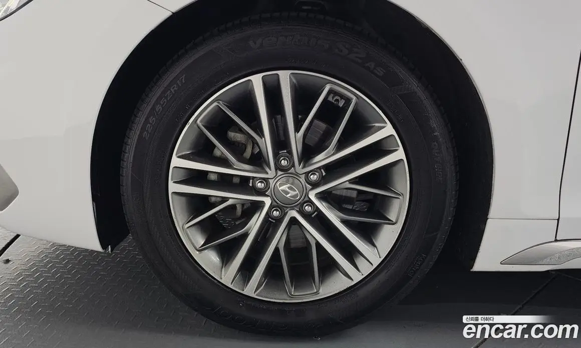 Hyundai Grandeur 2017 3.0 автомат (гидро), фото 4
