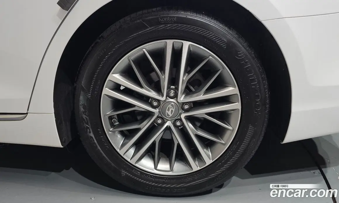 Hyundai Grandeur 2017 3.0 автомат (гидро), фото 6