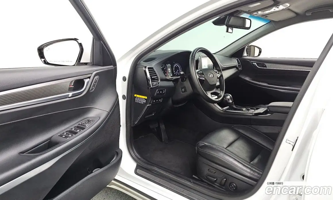 Hyundai Grandeur 2018 3.0 автомат (гидро), фото 12