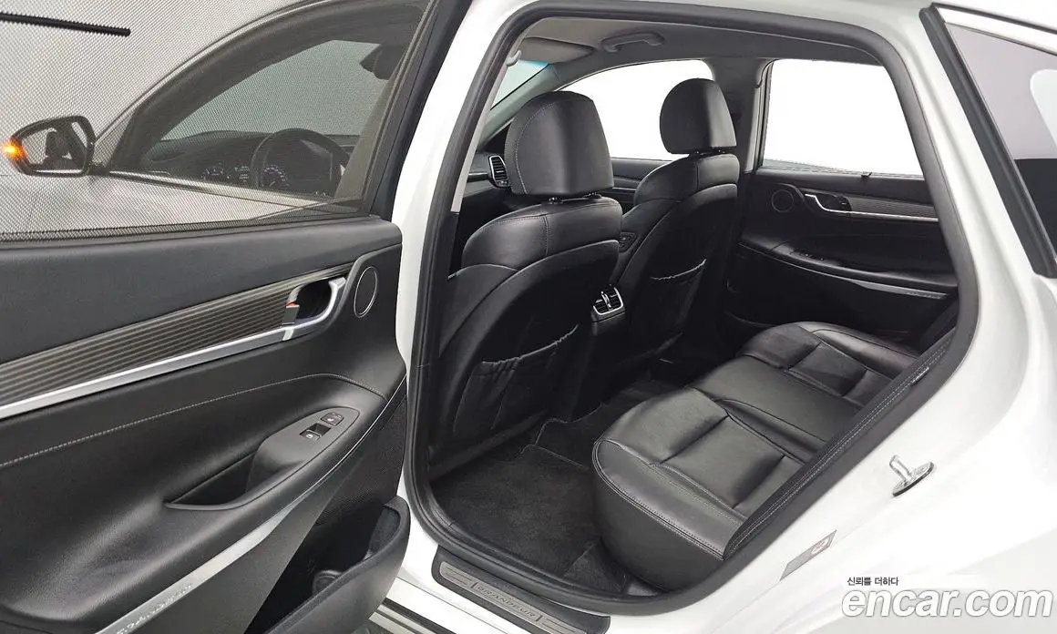 Hyundai Grandeur 2018 3.0 автомат (гидро), фото 15