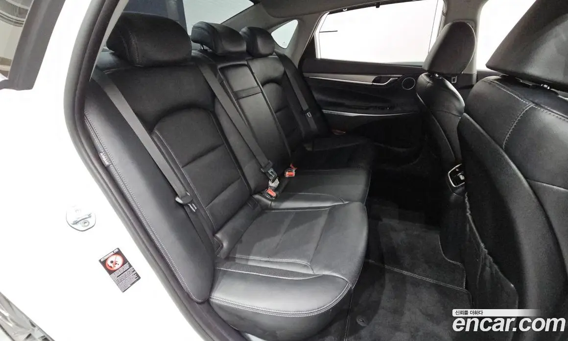 Hyundai Grandeur 2018 3.0 автомат (гидро), фото 16