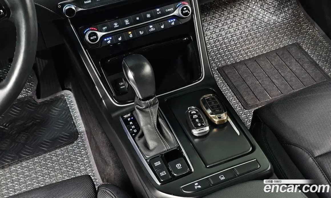 Hyundai Grandeur 2018 2.4 автомат (гидро), фото 11