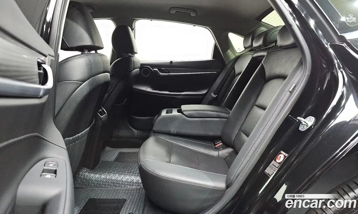 Hyundai Grandeur 2018 2.4 автомат (гидро), фото 16