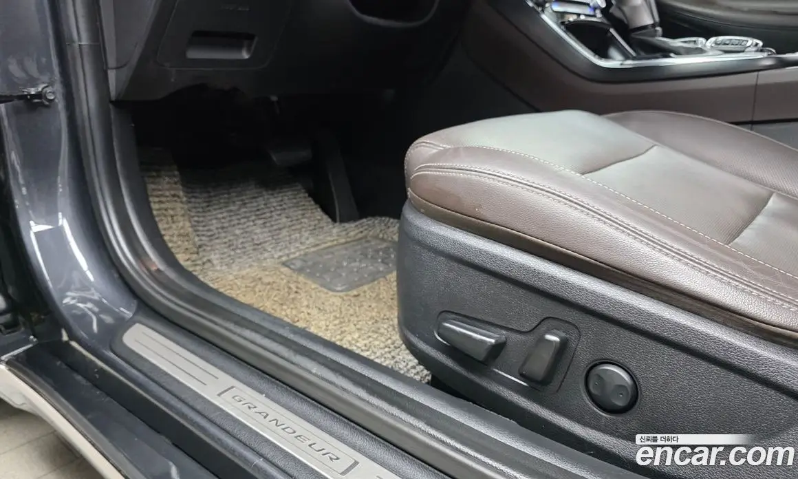 Hyundai Grandeur 2018 2.4 автомат (гидро), фото 19