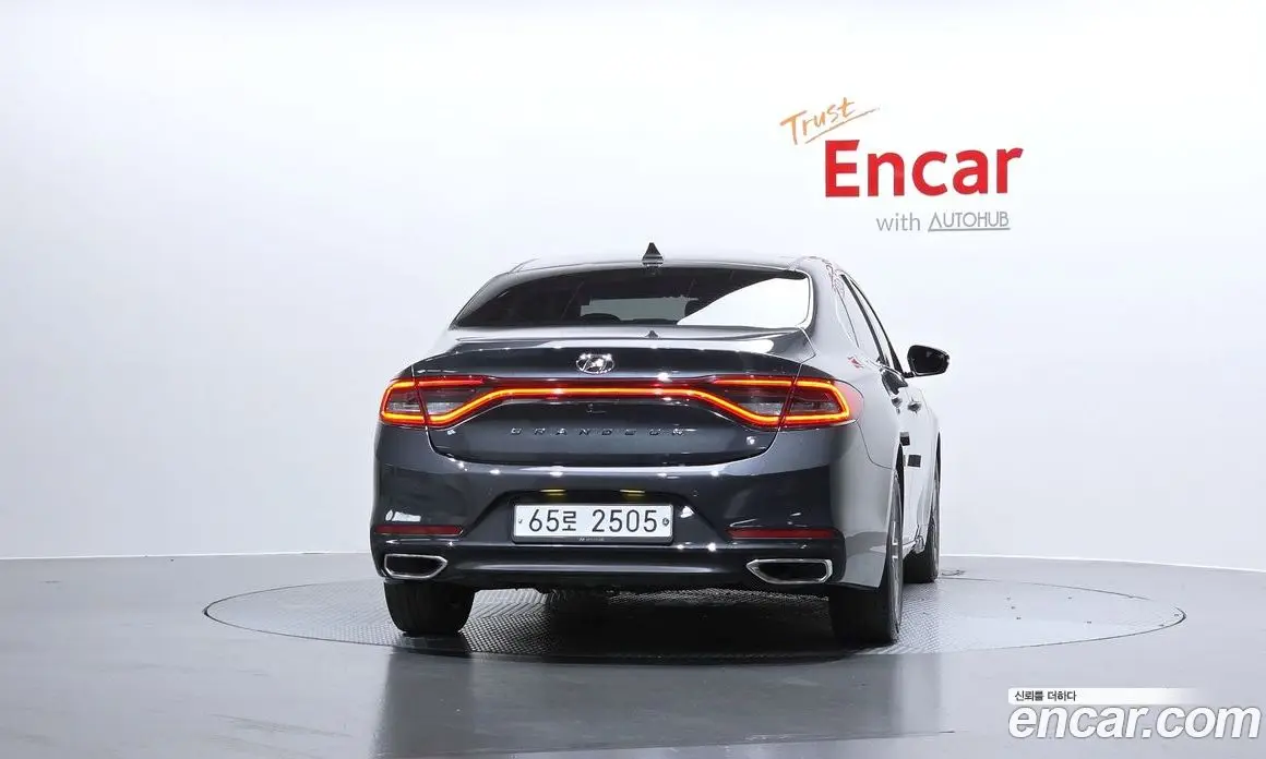 Hyundai Grandeur 2018 2.4 автомат (гидро), фото 4