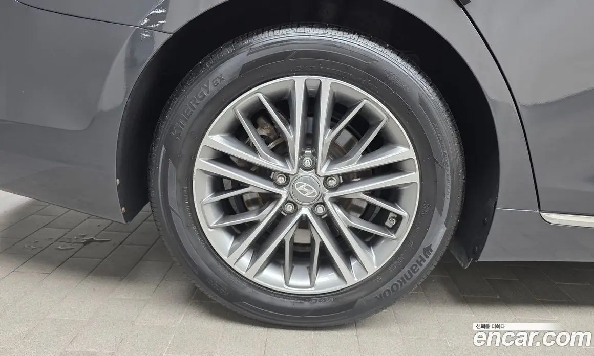 Hyundai Grandeur 2018 2.4 автомат (гидро), фото 5