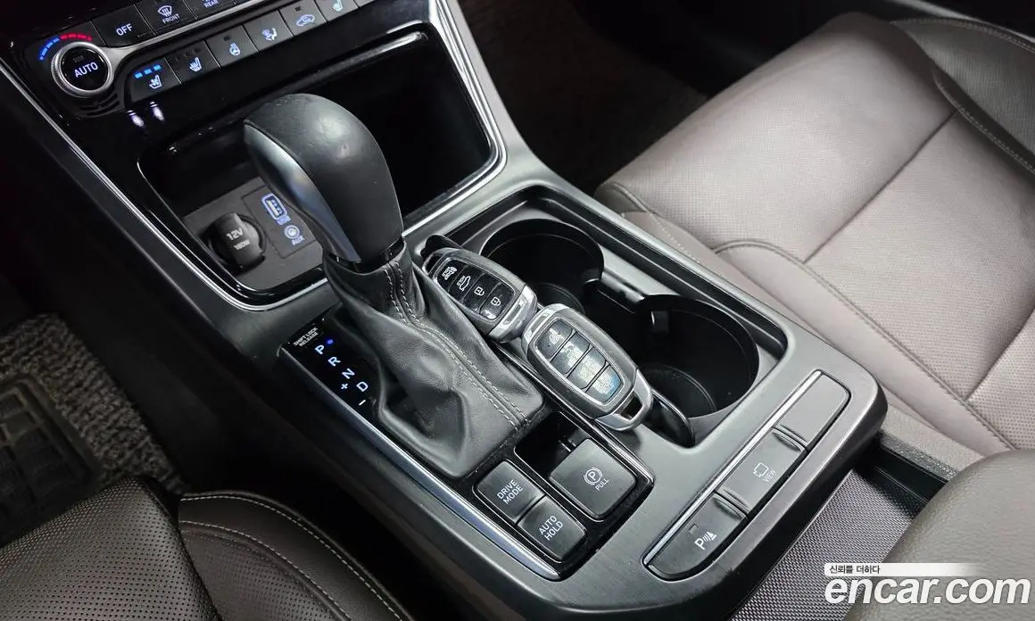 Hyundai Grandeur 2018 2.4 автомат (гидро), фото 9