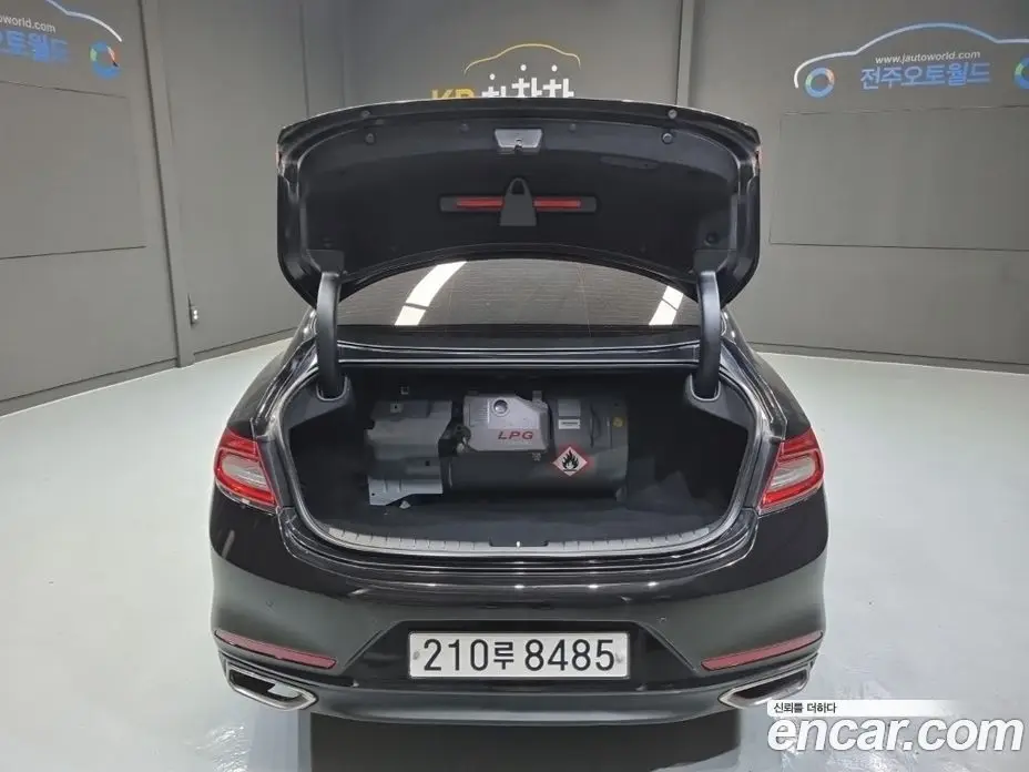 Hyundai Grandeur 2018 3.0 автомат (гидро), фото 13