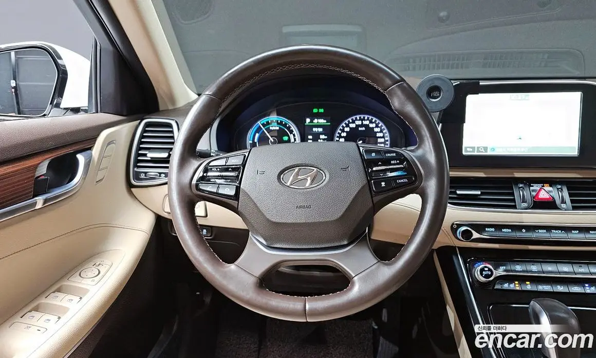 Hyundai Grandeur 2019 2.4 автомат (гидро), фото 18 Hyundai Grandeur 2019 2.4 автомат (гидро), фото 18