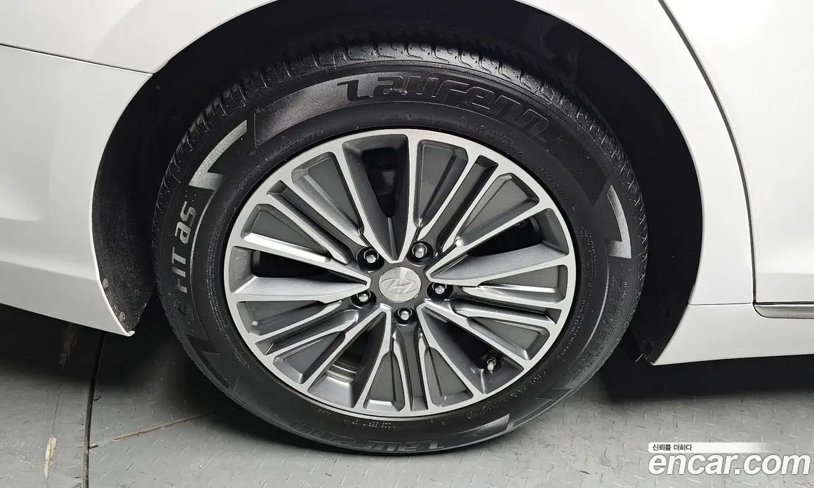 Hyundai Grandeur 2019 2.4 автомат (гидро), фото 5 Hyundai Grandeur 2019 2.4 автомат (гидро), фото 5