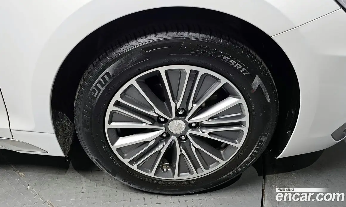 Hyundai Grandeur 2019 2.4 автомат (гидро), фото 7 Hyundai Grandeur 2019 2.4 автомат (гидро), фото 7