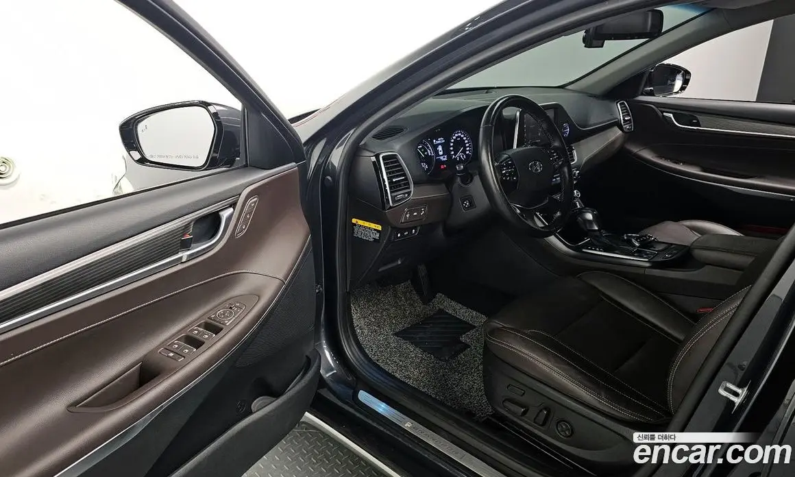 Hyundai Grandeur 2019 2.4 автомат (гидро), фото 11