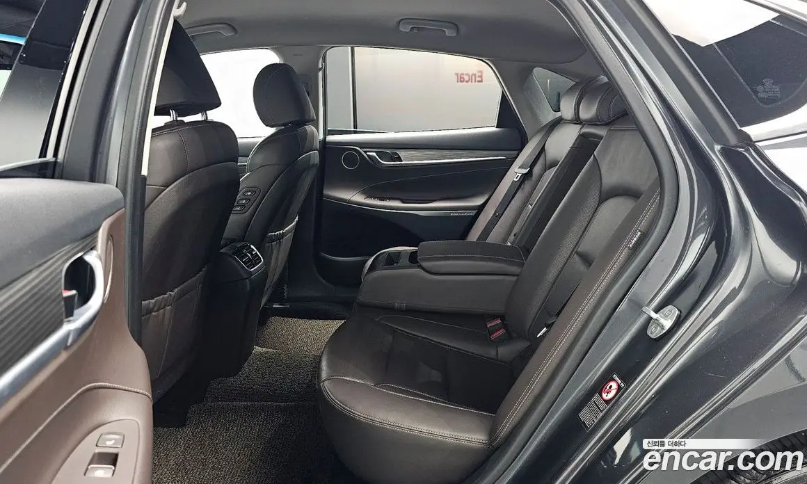 Hyundai Grandeur 2019 2.4 автомат (гидро), фото 12