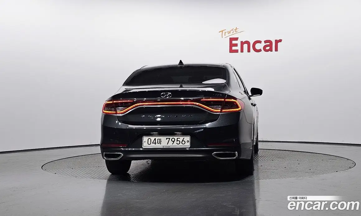 Hyundai Grandeur 2019 2.4 автомат (гидро), фото 4