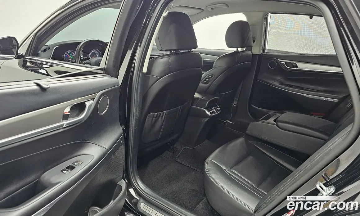 Hyundai Grandeur 2021 2.4 автомат (гидро), фото 18