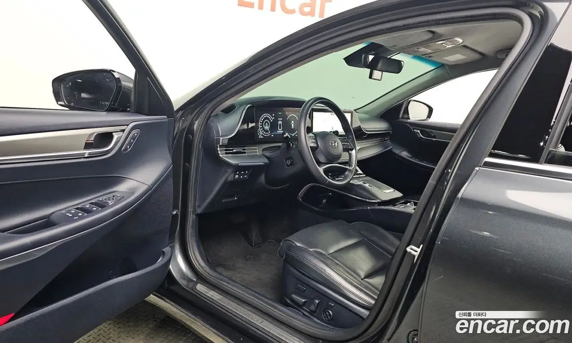 Hyundai Grandeur 2022 3.3 автомат (гидро), фото 13