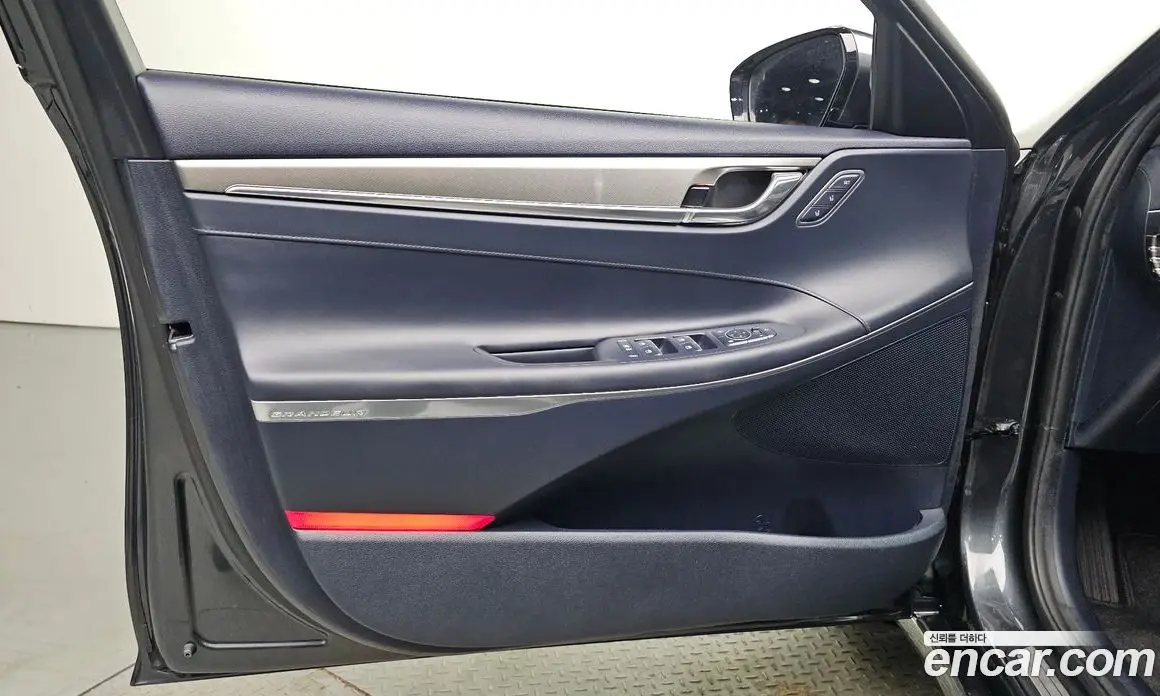 Hyundai Grandeur 2022 3.3 автомат (гидро), фото 14