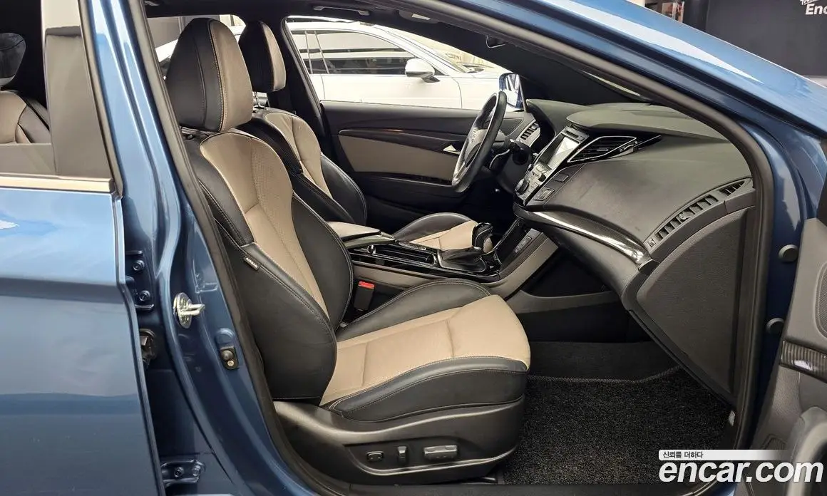 Hyundai i40 2015 1.7 автомат (гидро), фото 11