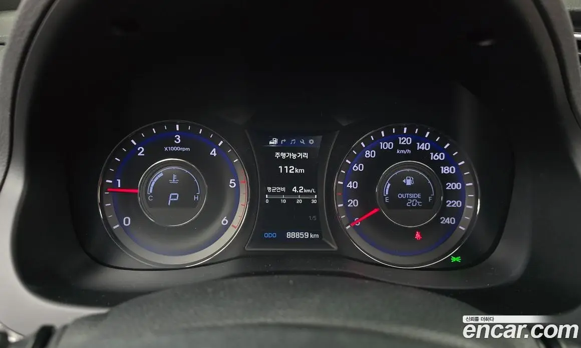 Hyundai i40 2015 1.7 автомат (гидро), фото 8